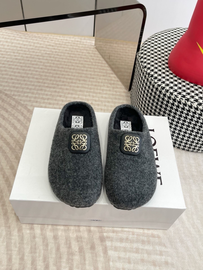 L0ew* slippers